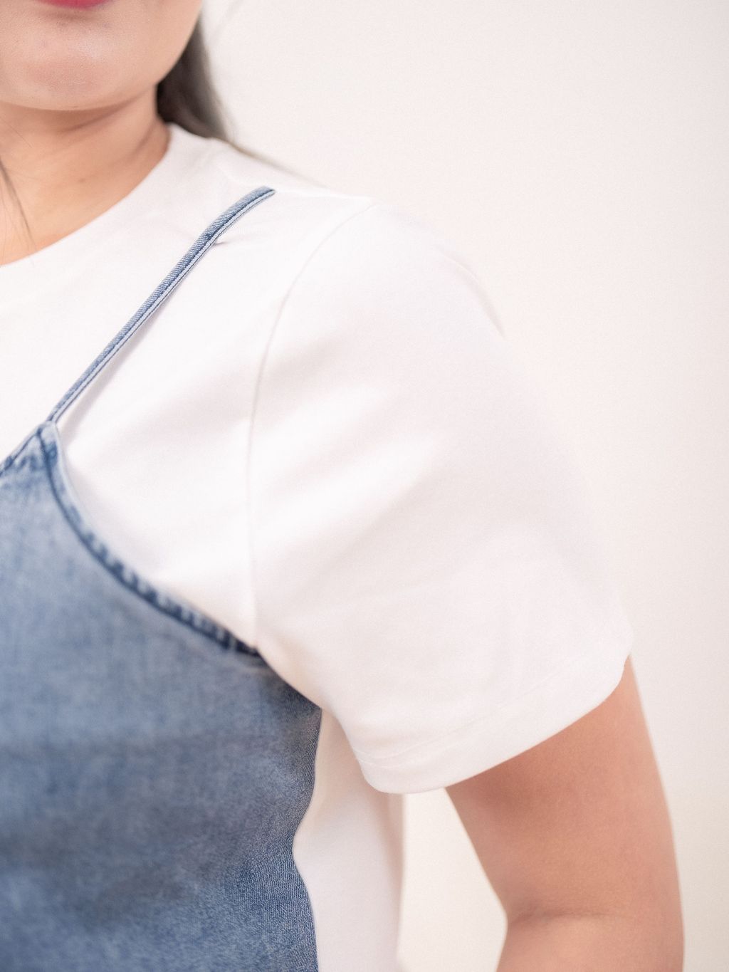 Stylish denim vest for curvy silhouettes