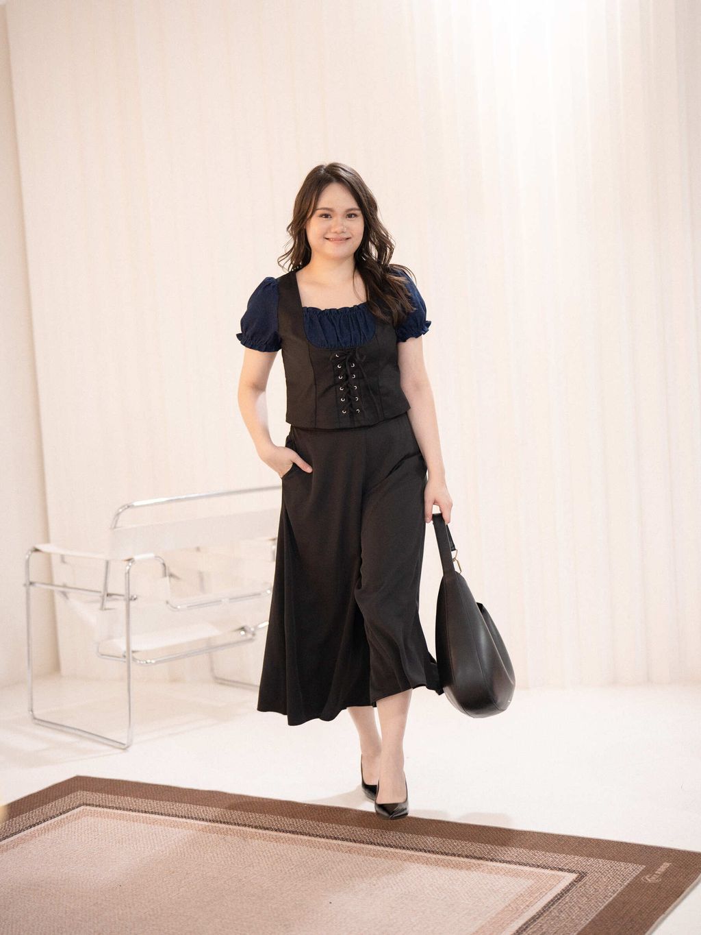 Office-ready plus-size pants in black