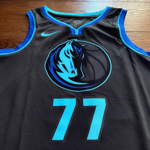 tw-11134207-7rbk1-m9vvavqlui1ee9