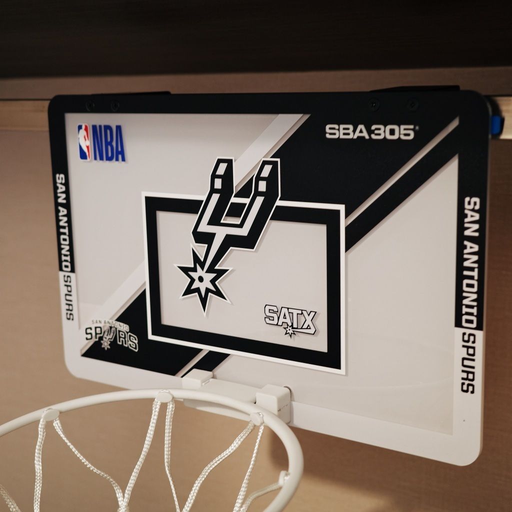 tw-11134207-81zti-mhc7oho9yz9l7b