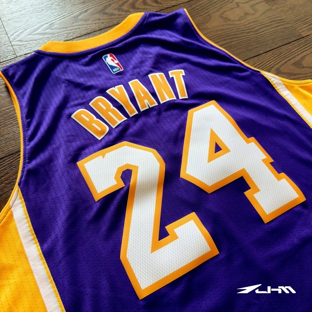 tw-11134207-81ztm-mi03jlox2jgk20