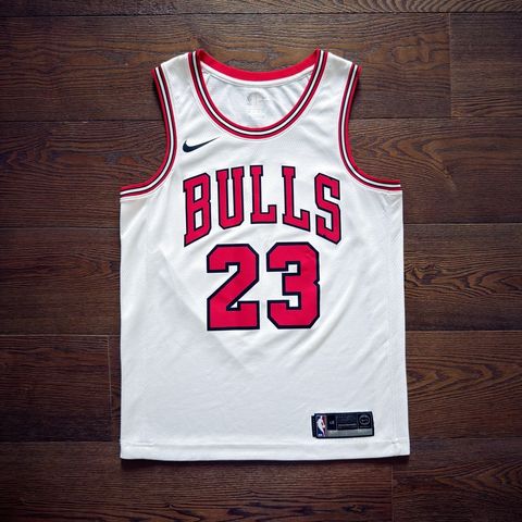 tw-11134207-81zti-mi000g008gzq60