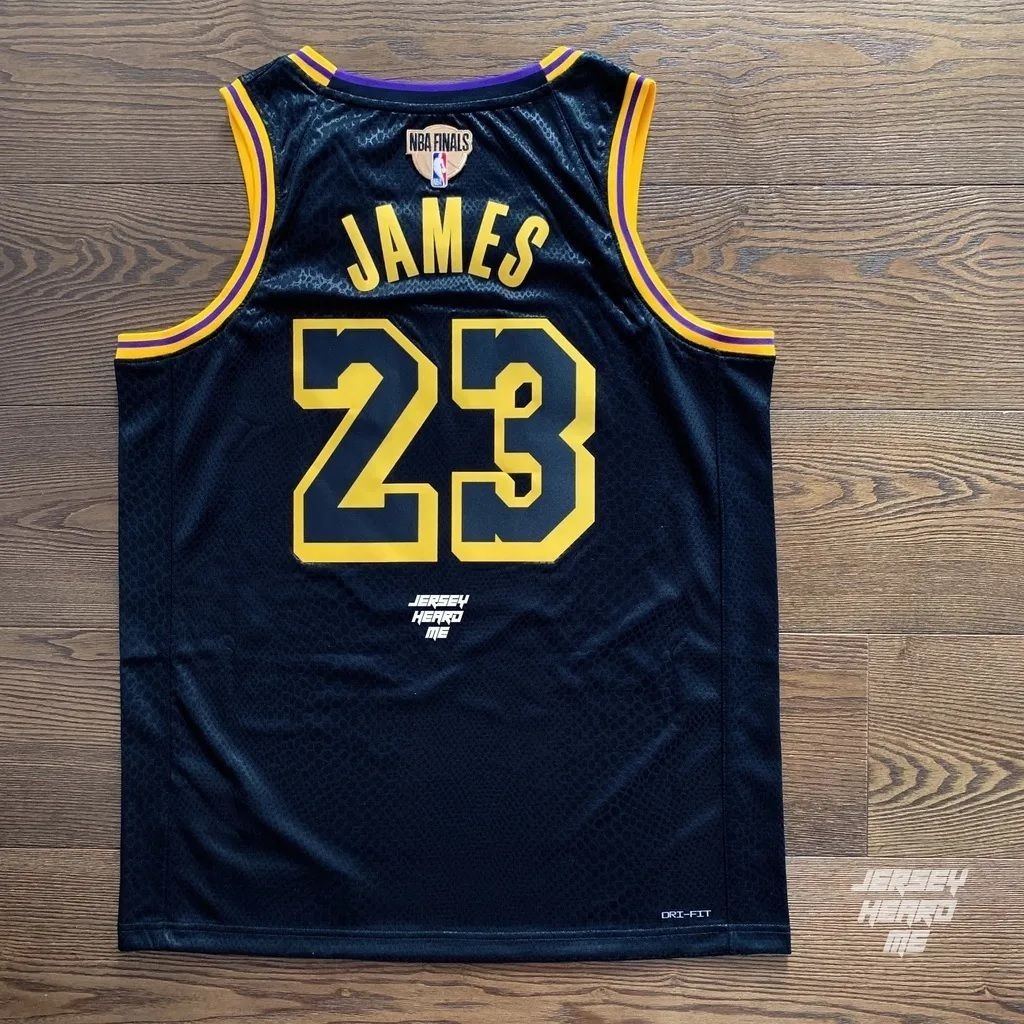 tw-11134207-81ztc-mgmo4bts7765c3