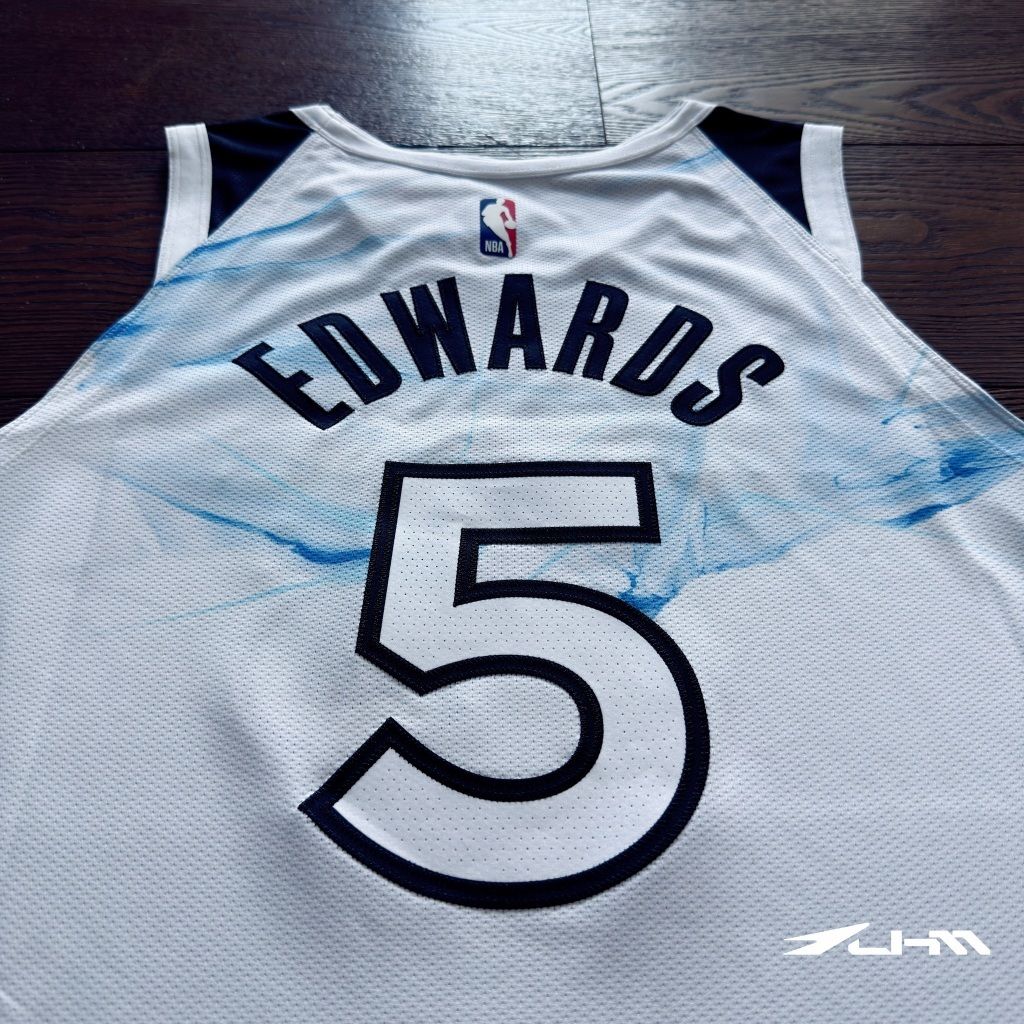 tw-11134207-81zth-mi1eh9791gquba