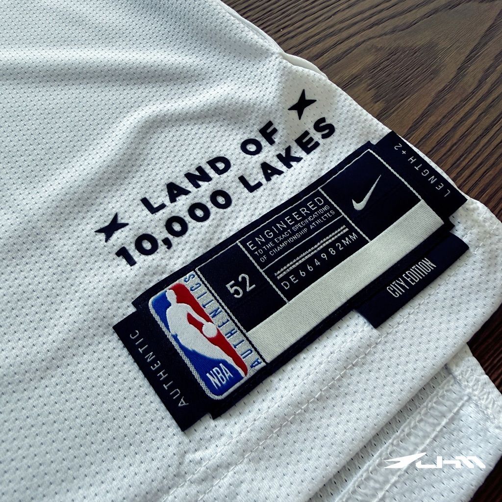 tw-11134207-81ztc-mi1eh97k4e0z6c