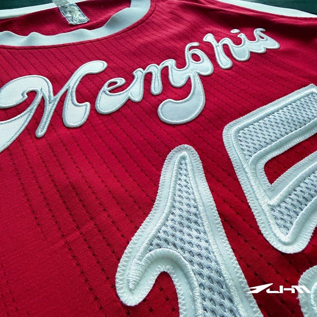 tw-11134207-81ztm-mi1j3m0wnj0j65