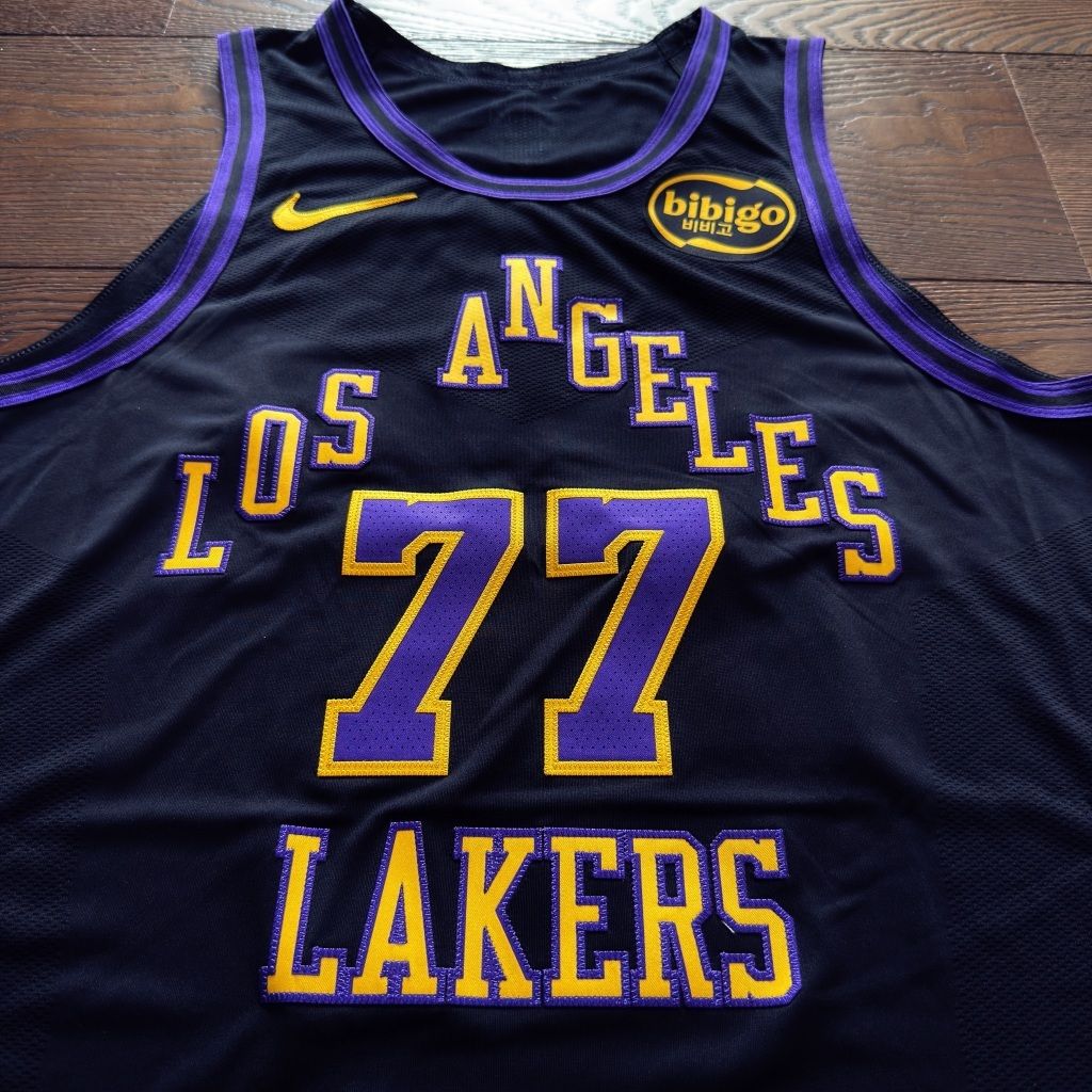 tw-11134207-81ztn-mim7owb6fqx22b