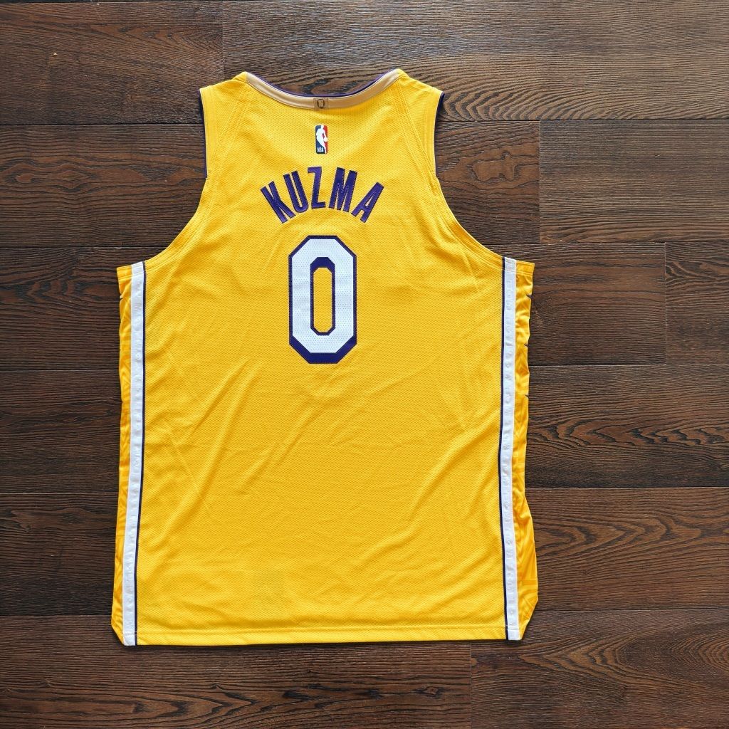 tw-11134207-81ztn-mim1z7arhgco69