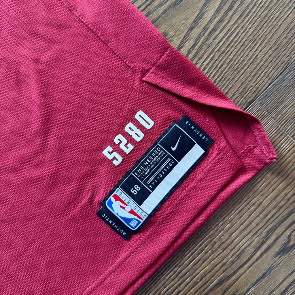 tw-11134207-81ztg-mim2vnunifwic9