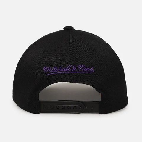 tw-11134207-81ztm-mj1ik62ib9qe69