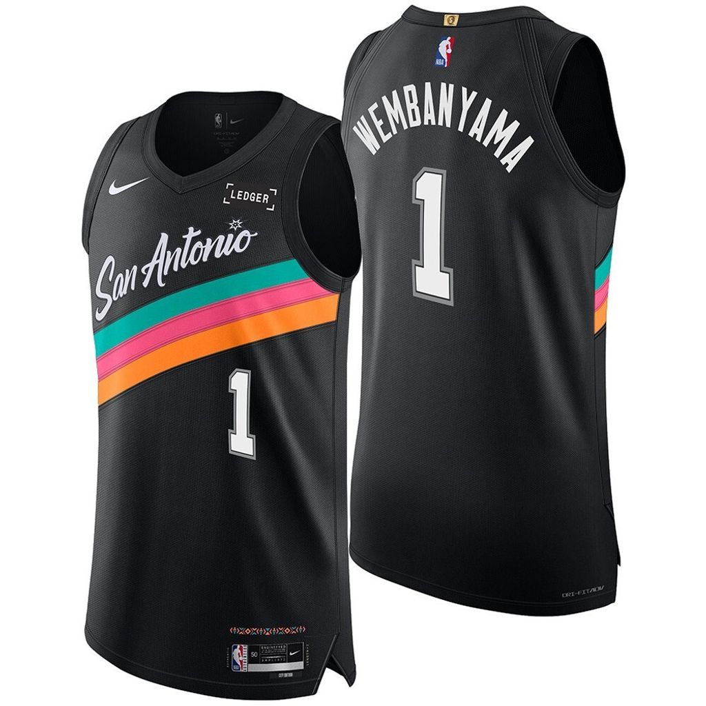 tw-11134207-81ztc-mjiq7q4kvkzp70