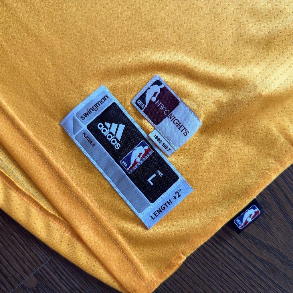 tw-11134207-81ztl-mjo9e08nqk8x05