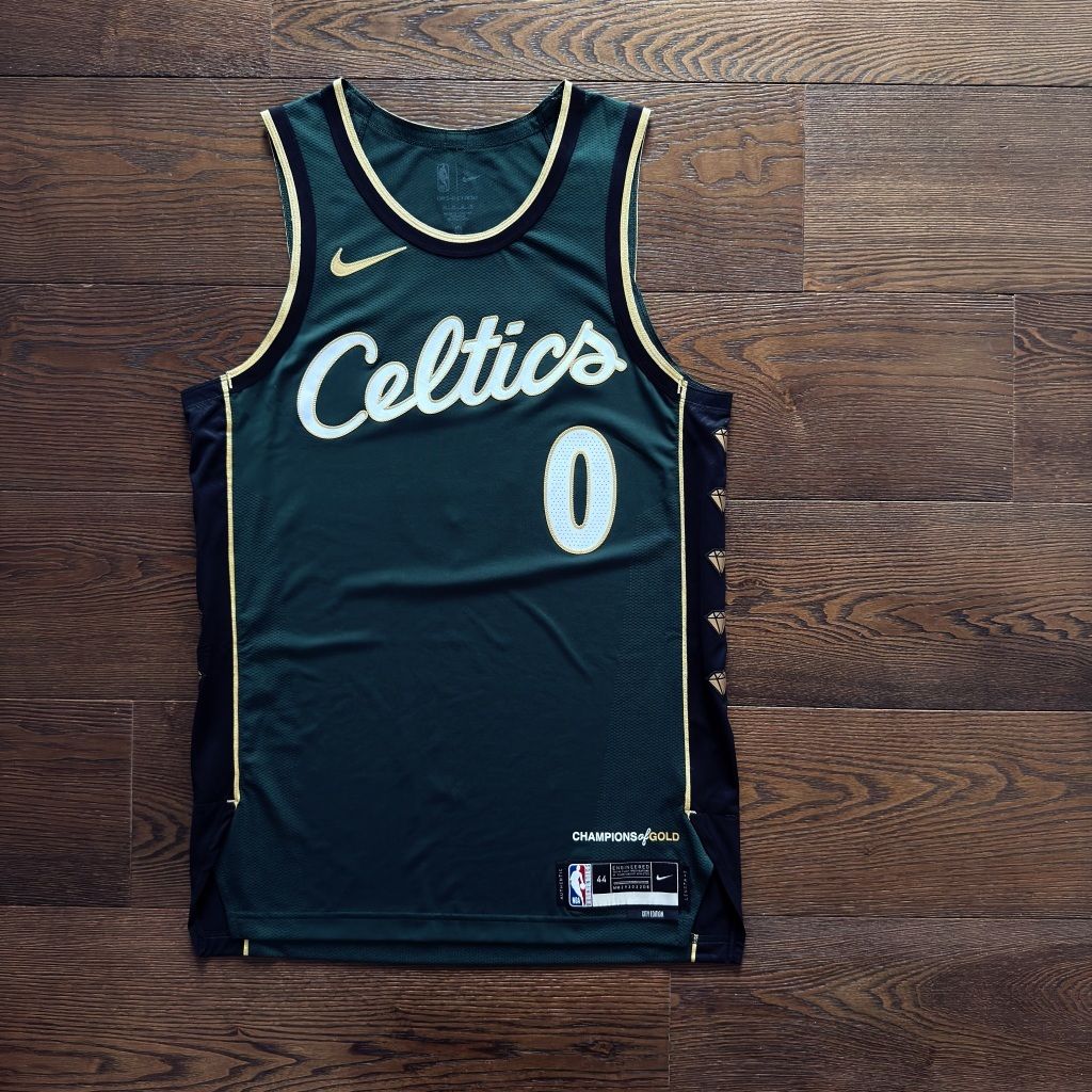 tw-11134207-81zto-mjv6w4lo33era1