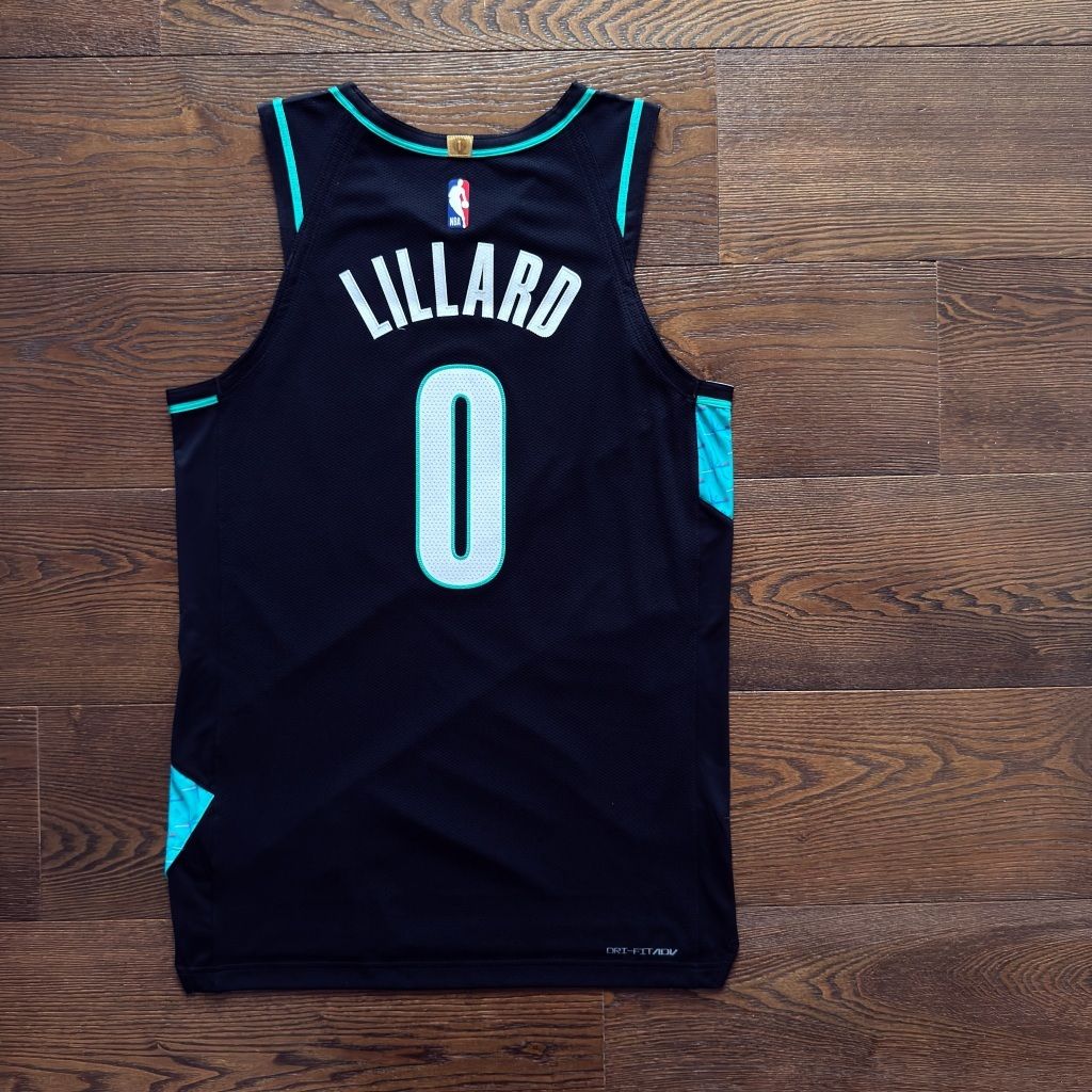 tw-11134207-81ztm-mjv6szeyycxz5c