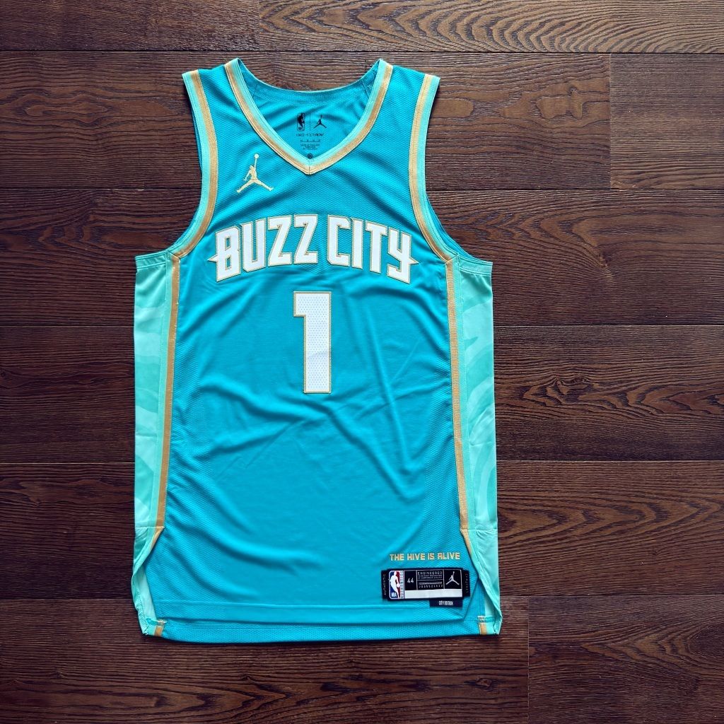 tw-11134207-81ztm-mjv6dkzocmboee