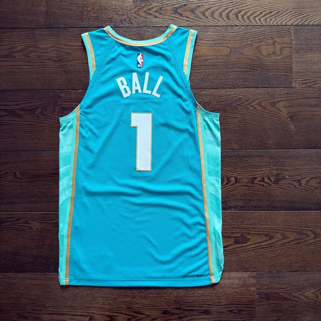 tw-11134207-81zto-mjv6dkzg5n2a19