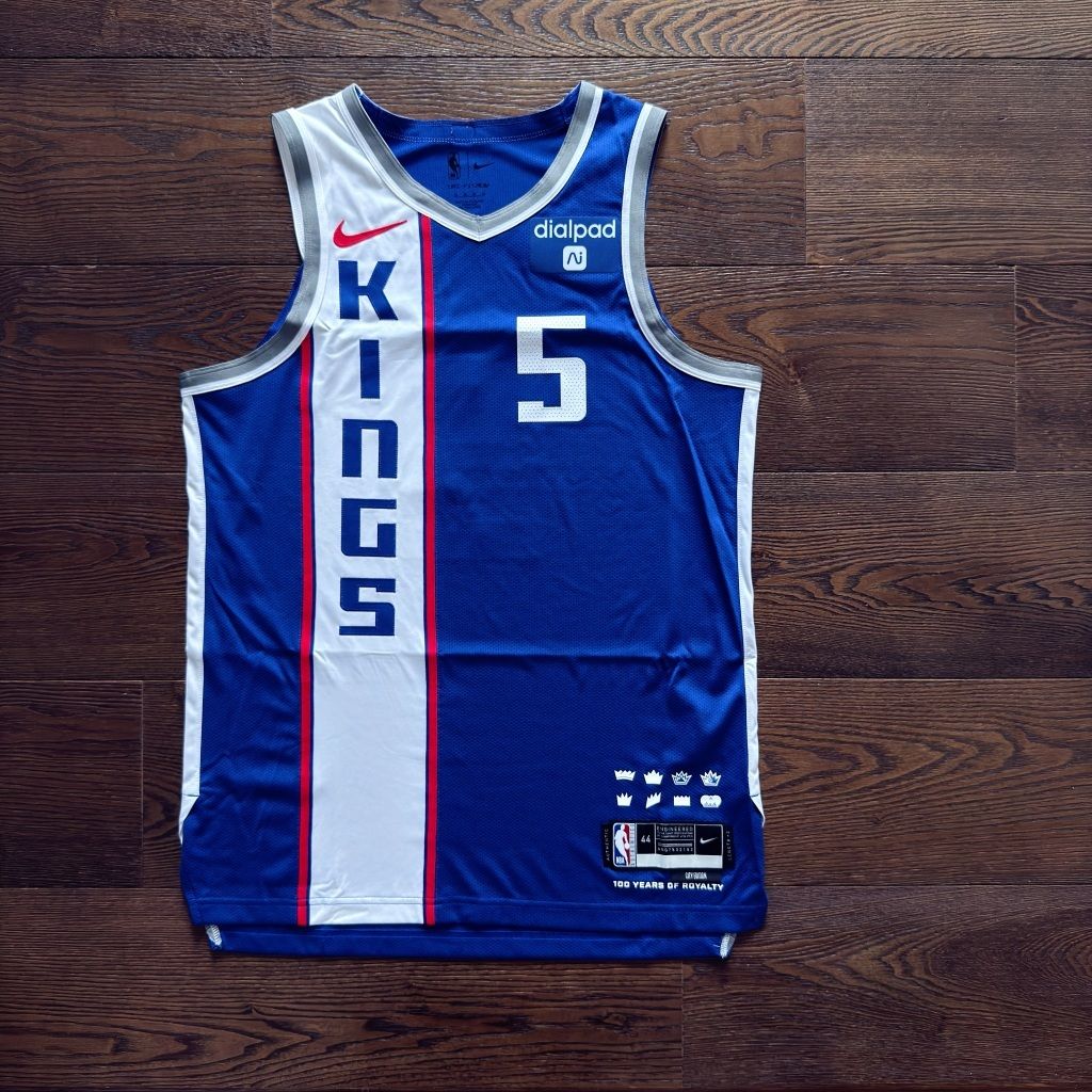 tw-11134207-81ztc-mjv6m1e0kbnp77