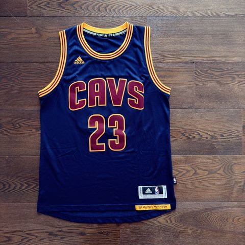 tw-11134207-820lf-mkb4oak1ntvoea