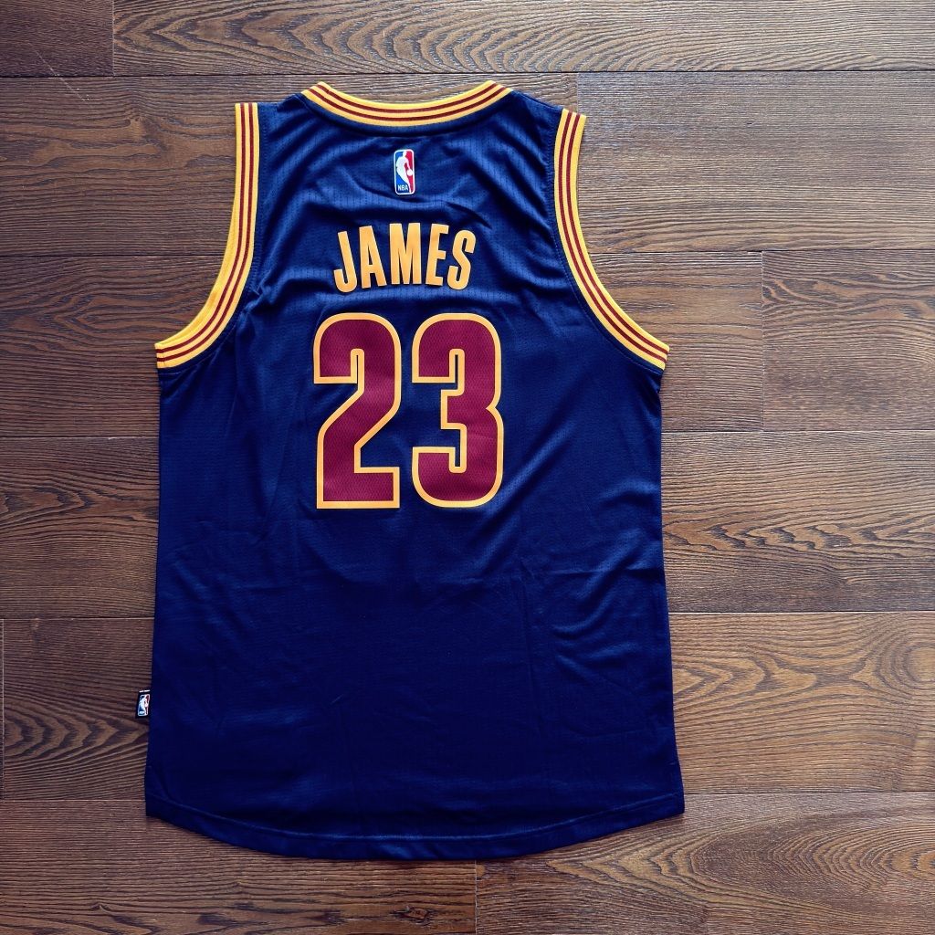 tw-11134207-820ld-mkb4oak32ebq69