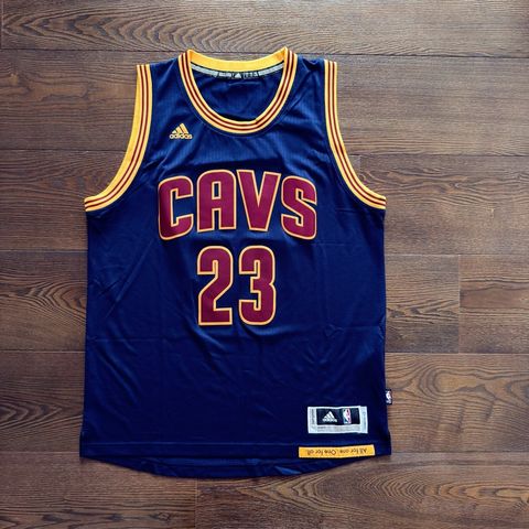 tw-11134207-820lh-mkavs5ulimmg71