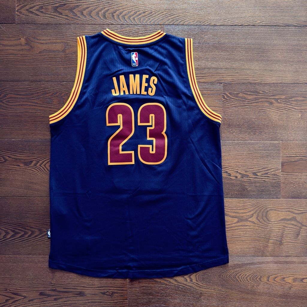 tw-11134207-820lg-mkavs5v23lzac2