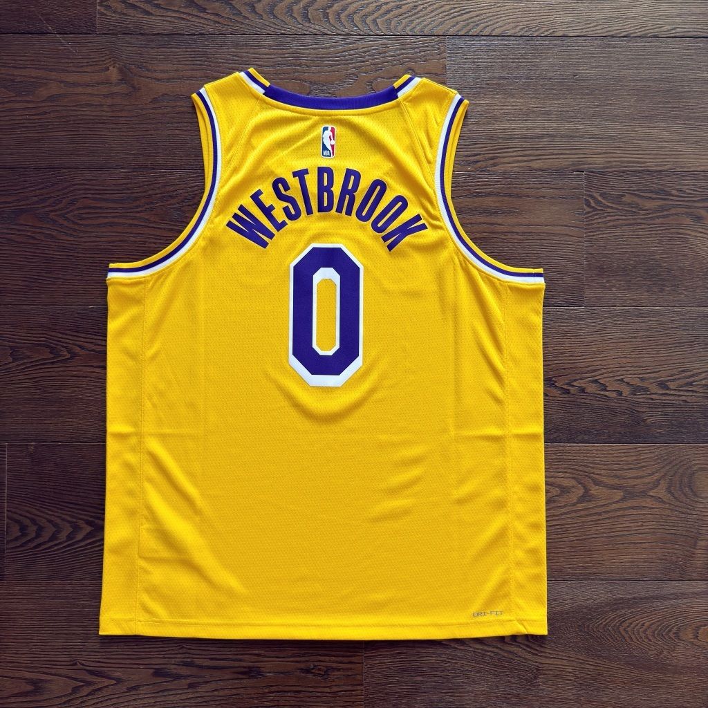 tw-11134207-820la-mkaupj95lzicdc