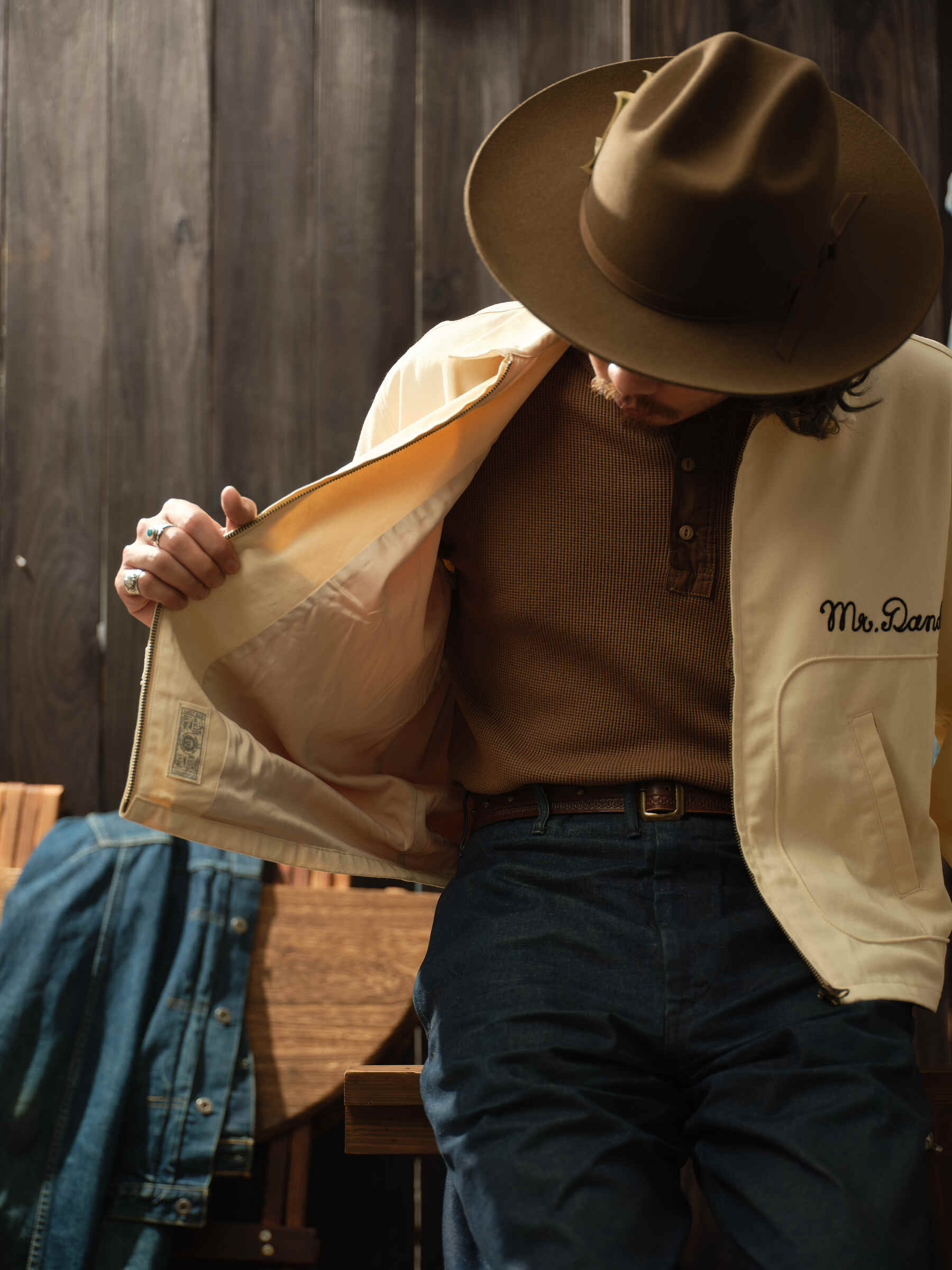 Retrodandy Bomber Wolf Club Jacket Beige-2