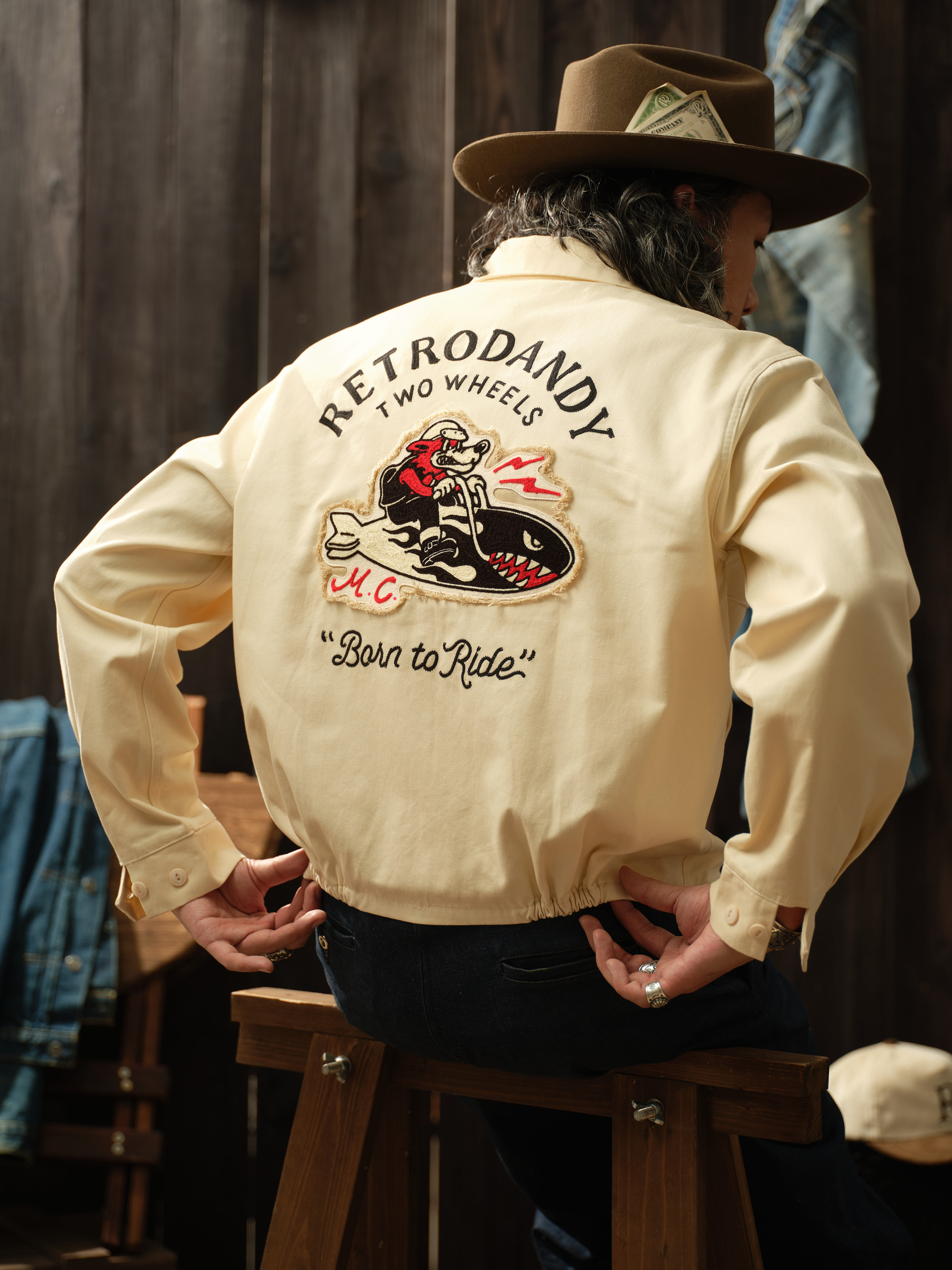 Retrodandy Bomber Wolf Club Jacket Beige-4