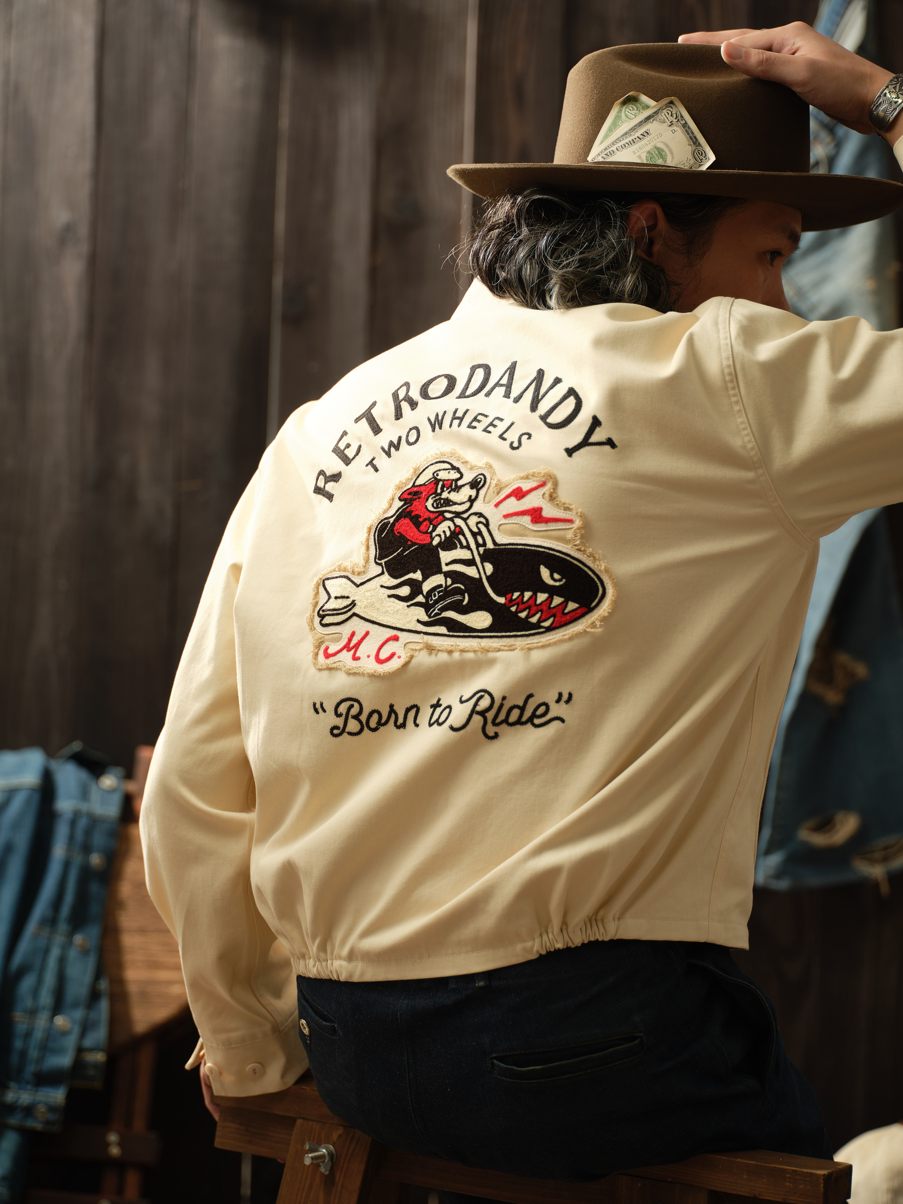 Retrodandy Bomber Wolf Club Jacket Beige-5