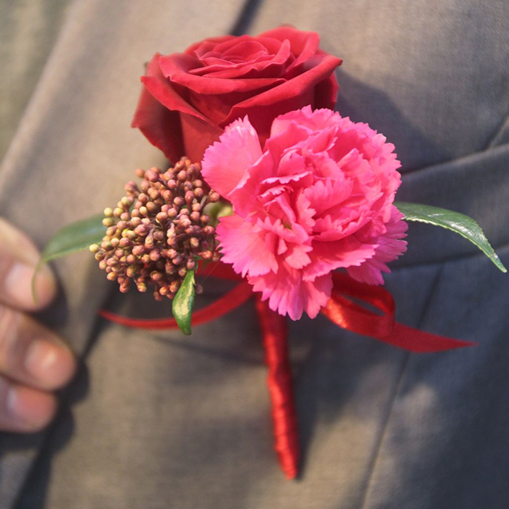 紅色系主婚人胸花