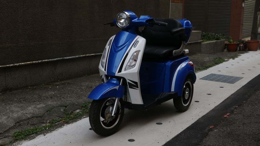 LINE_ALBUM_可愛馬大三輪_241123_6