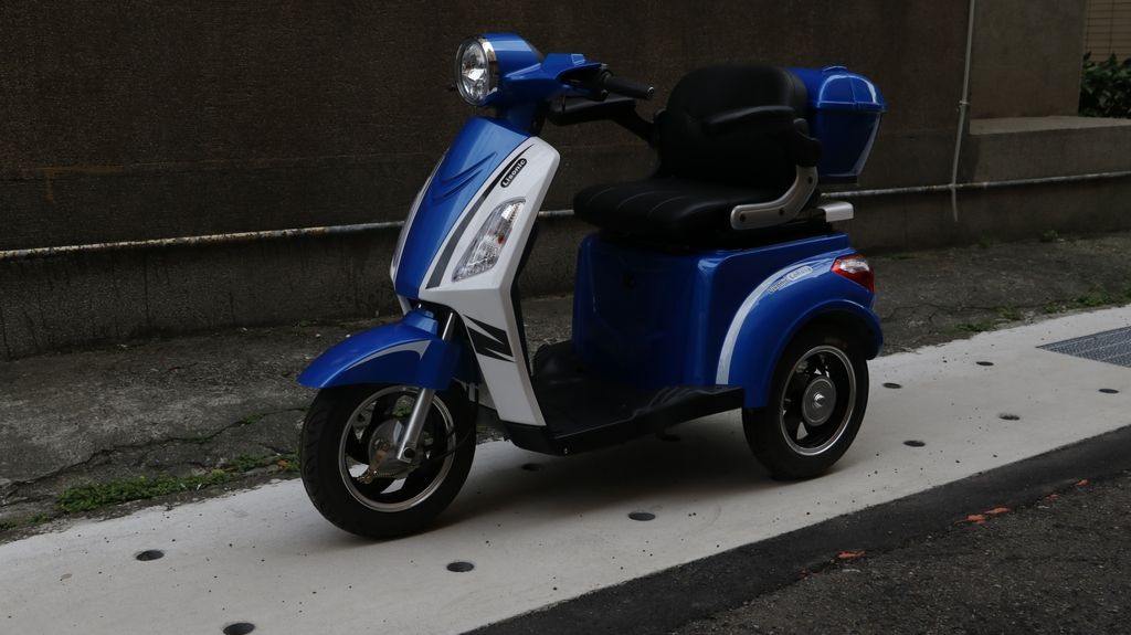 LINE_ALBUM_可愛馬大三輪_241123_7