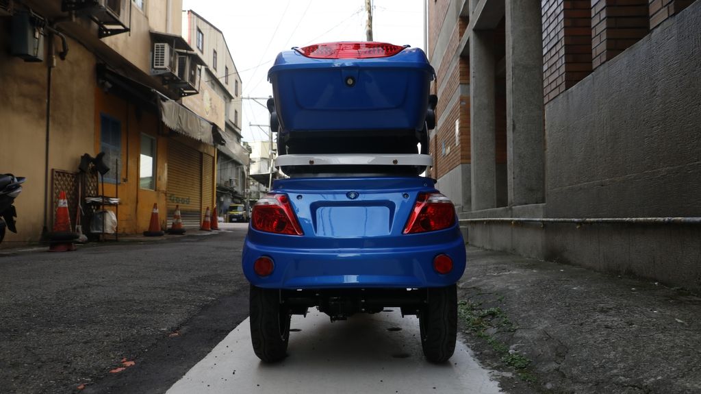 LINE_ALBUM_可愛馬大三輪_241123_14