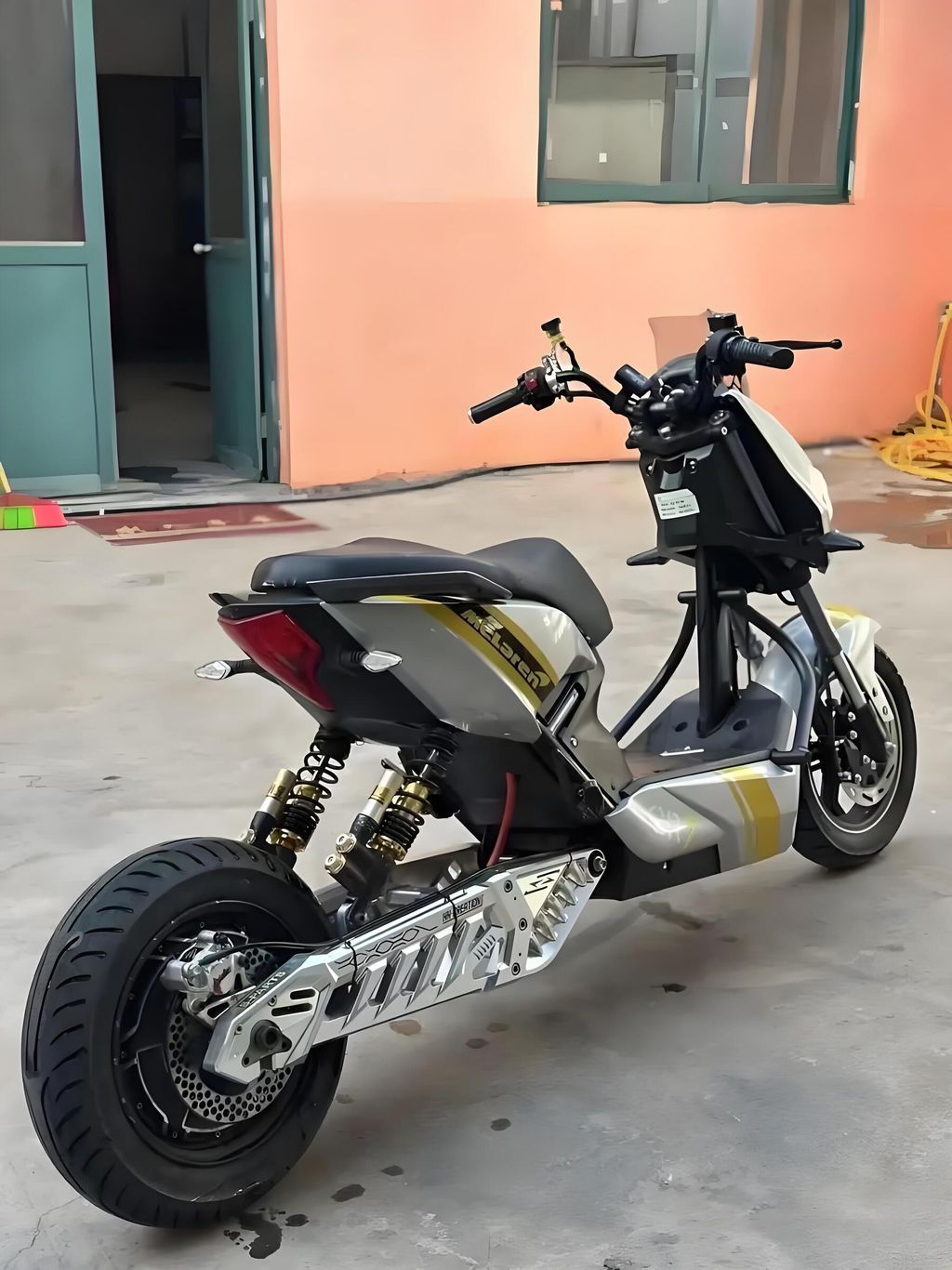 21044a3f-b164-4fe3-a176-2d82b6cd43f8