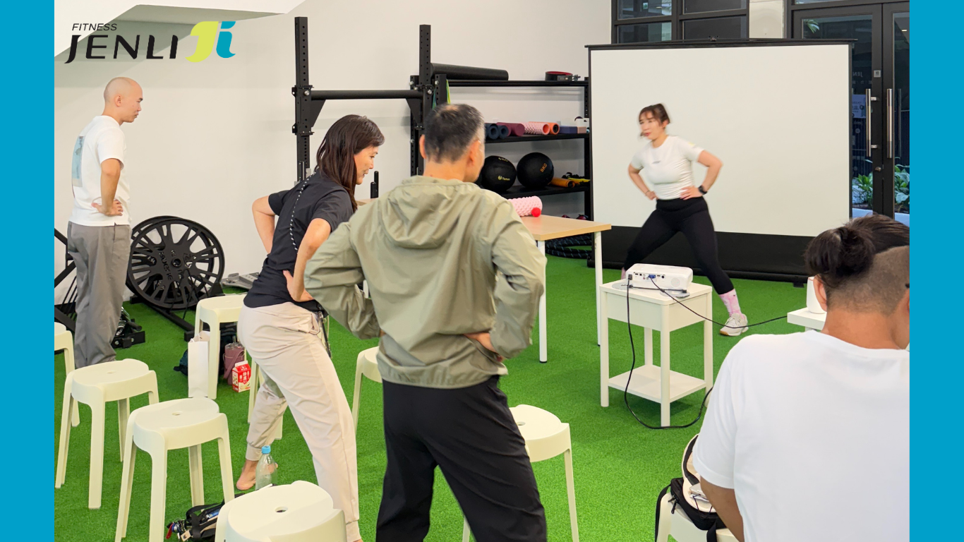 JENLI Fitness 勁立活動來賓午餐休息後，由經理帶大家活動暖身