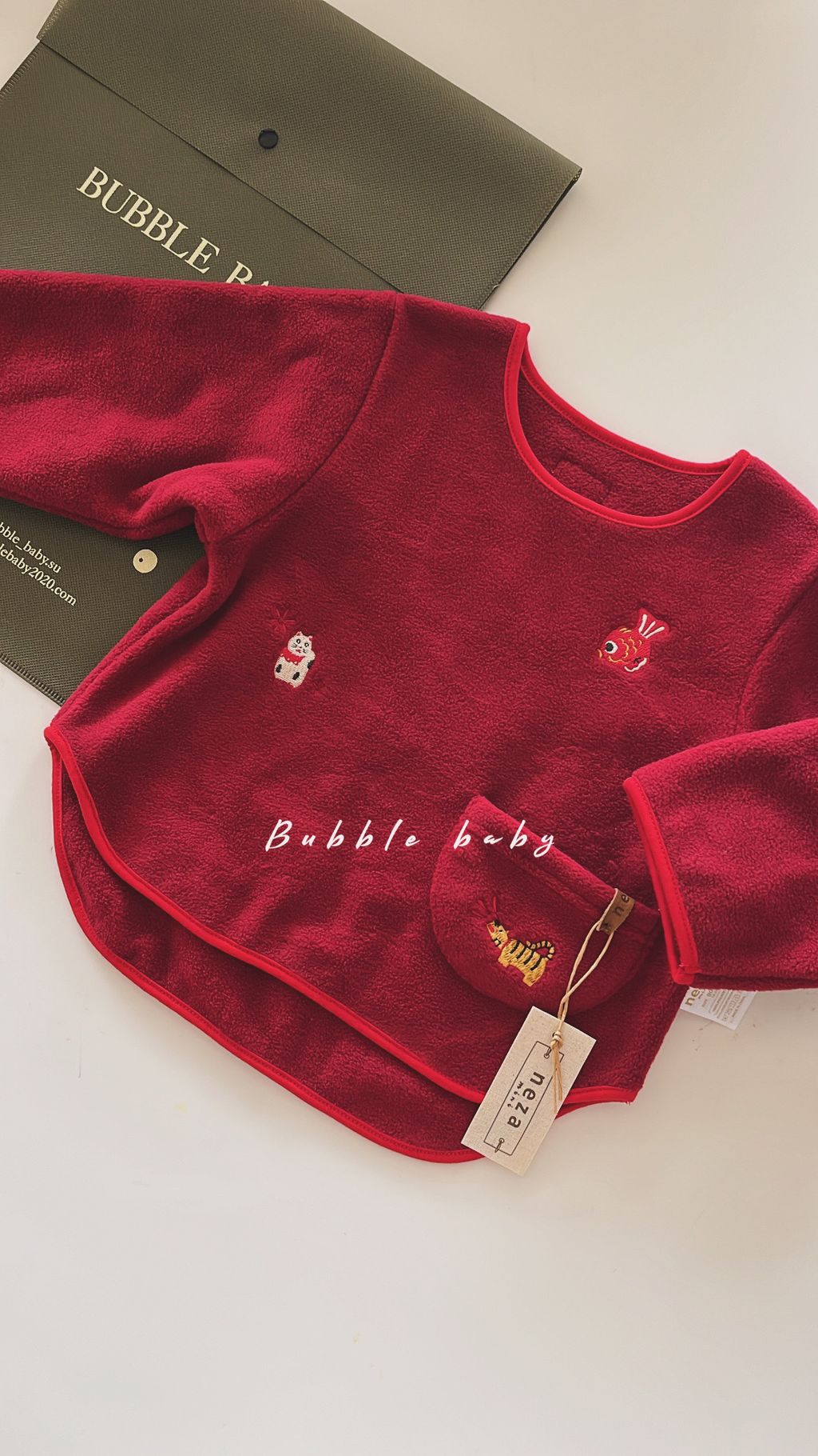 EE7062C1-CD3D-4774-AD30-C025FE5D3B36