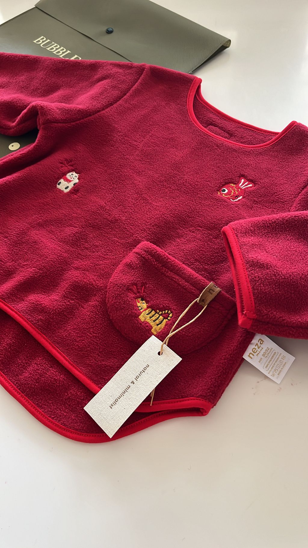 D5DB4999-D6BD-422C-BA2C-6738F50479CE