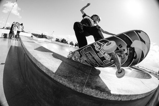 How to Choose the Right Skateboard Size for Beginners 