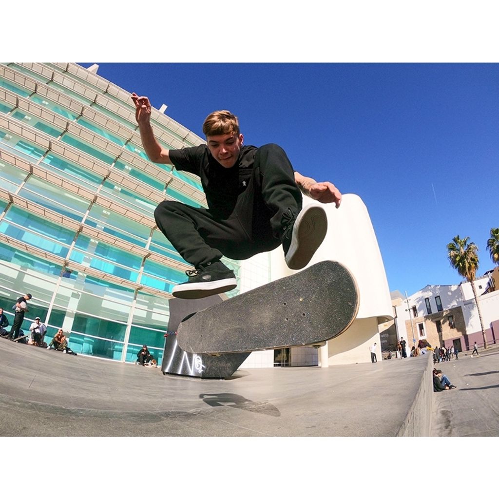 my-11134207-820lh-mlrmbclklrt4c9