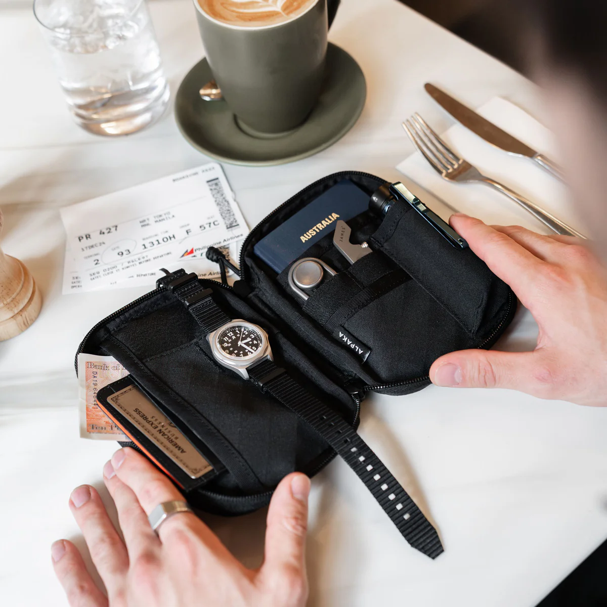 admin-pouch-pro-usp04.jpg.webp