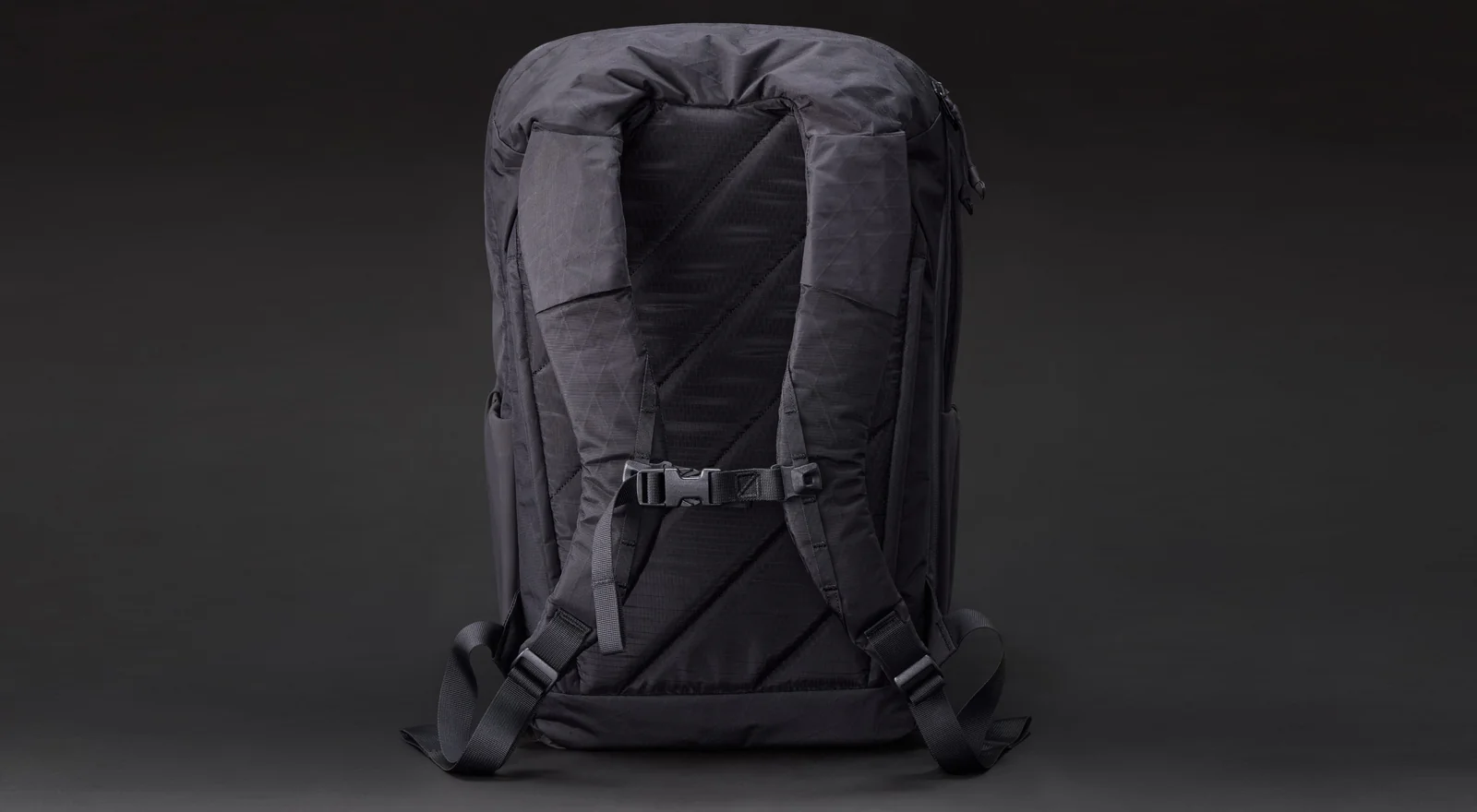 CIVIC 旅行包 X-Pac 黑色和狼棕色 CTB26 CTB20 - 透氣背板