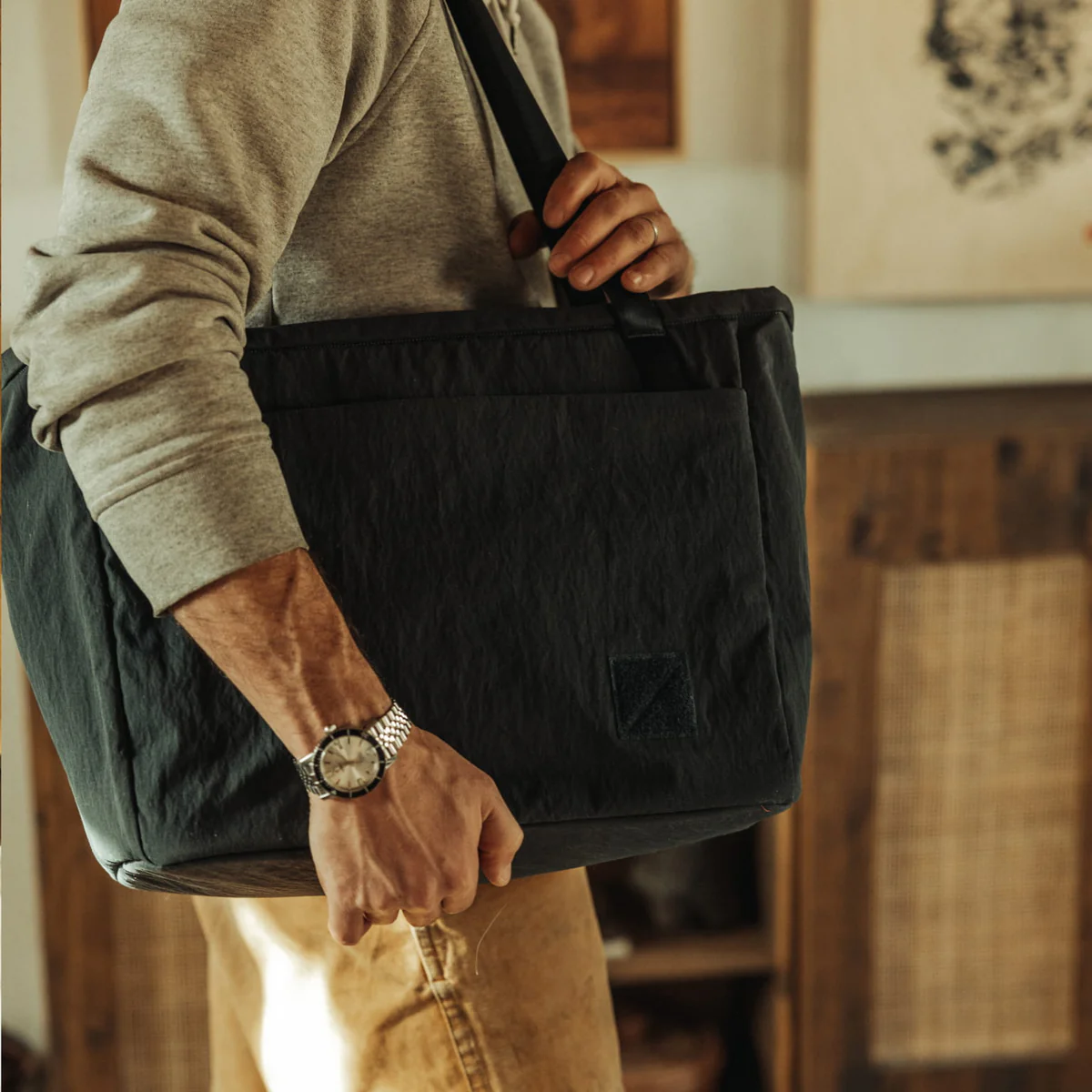 CIVIC-DAILY-TOTE-24L-CDT24-Konbu-shoulder-carry_1_1200x