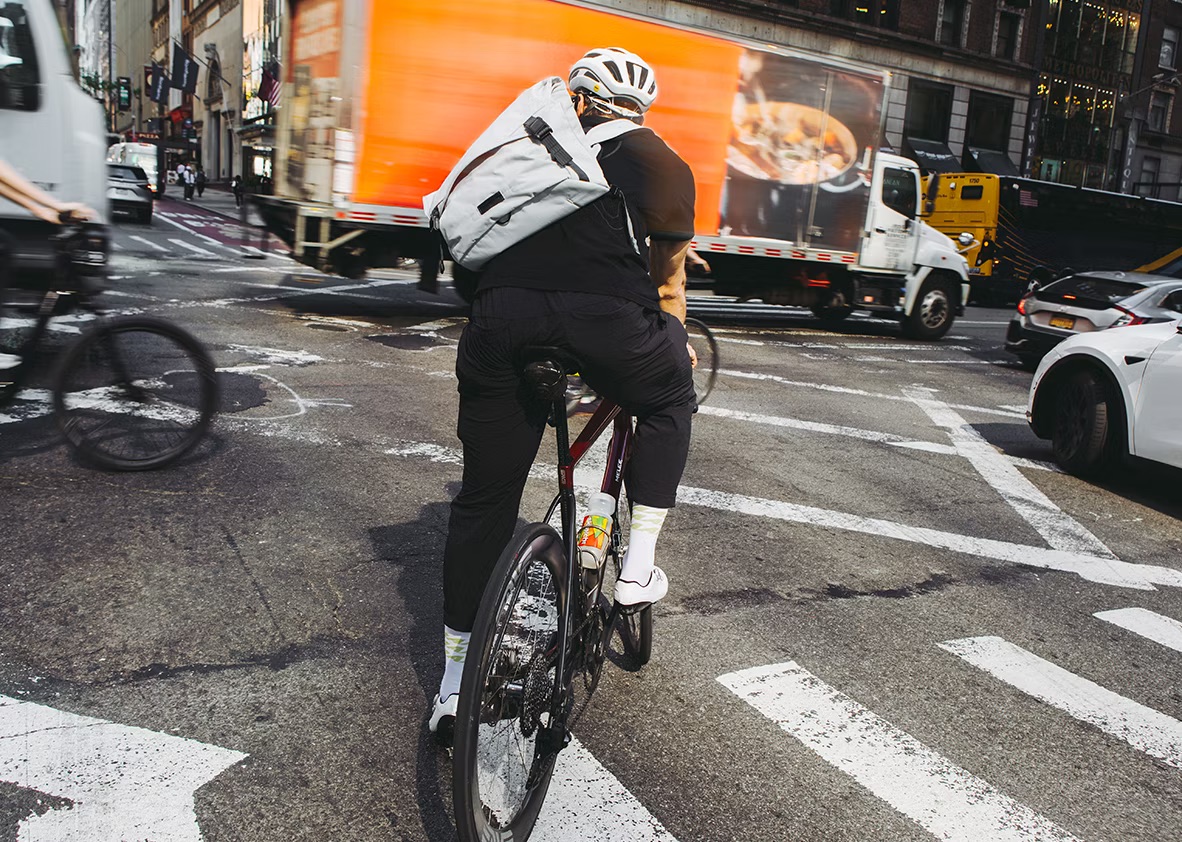 bvya-bvyb-venture-messenger-14_-16_-product-features-1