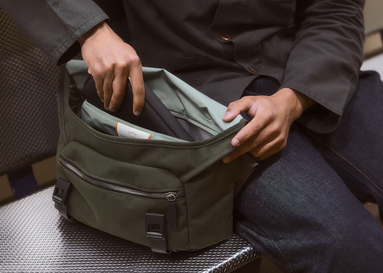 Bellroy-BCYC-OLI-244-02-BTF