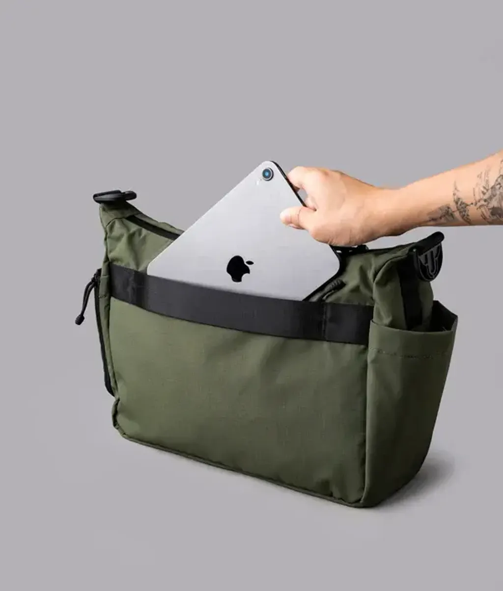 FlightSatchelAxoflux210DGreen_0009