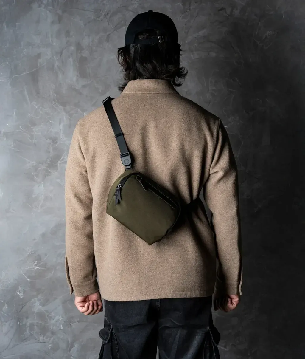 VERTEXPOUCHMINIGREENAXOFLUX22_1_9d116a5b-28fa-4b2b-a260-8c870869bfdb