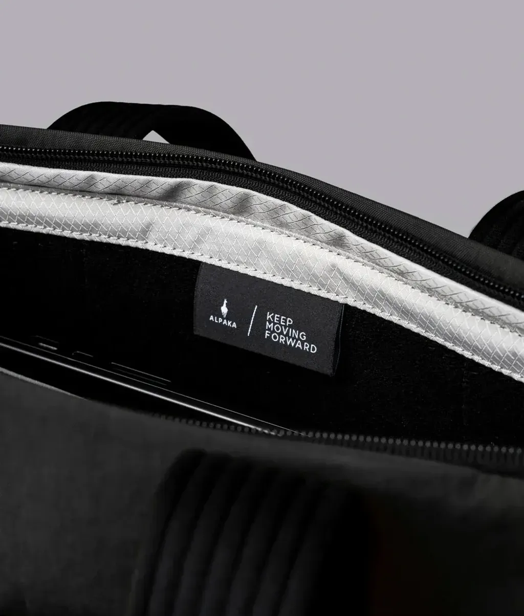 FlowTotepackAxoflux400DBlack_0020