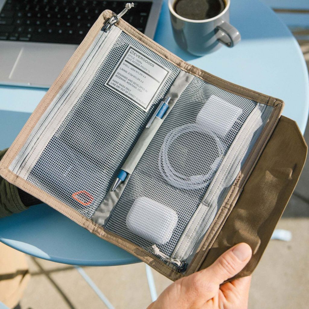 CIVIC-ACCESS-POUCH-1L-FOSSIL-BROWN-CAP1-LOADOUT_1_2000x