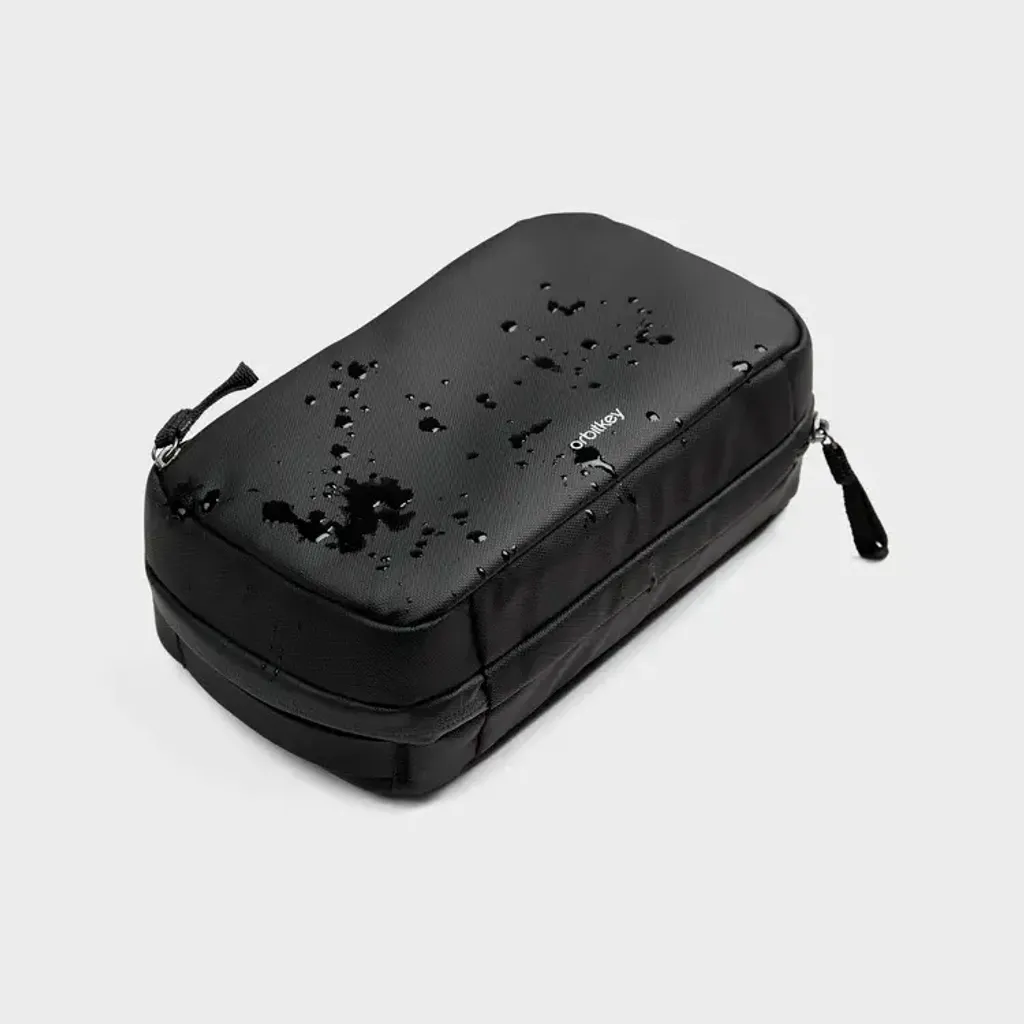 2-in-1TechPouch-Black-5_750x