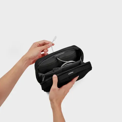 2-in-1TechPouch-Black-3_750x